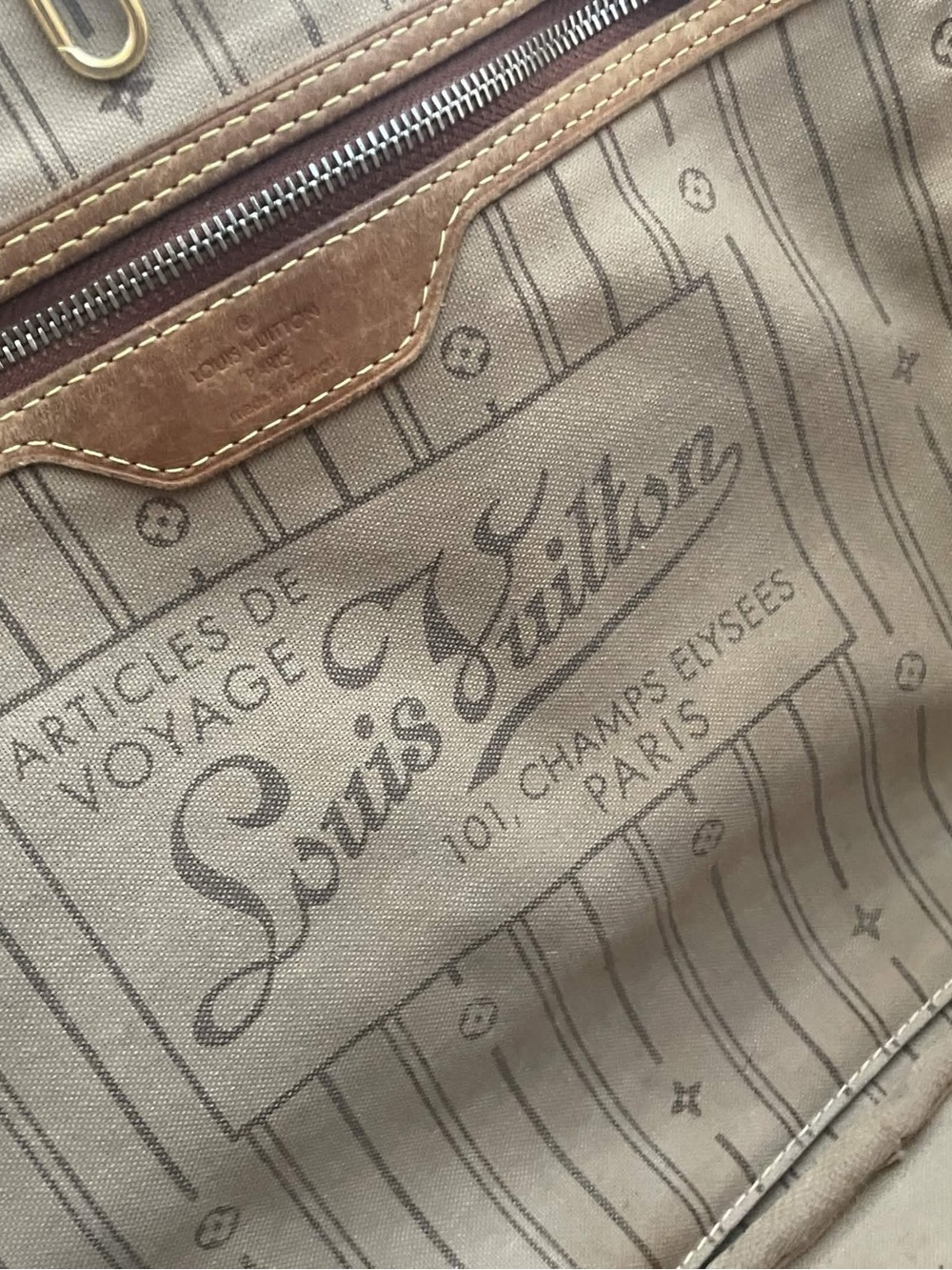 Louis Vuitton NeverFull Tote - Picture 4 of 6
